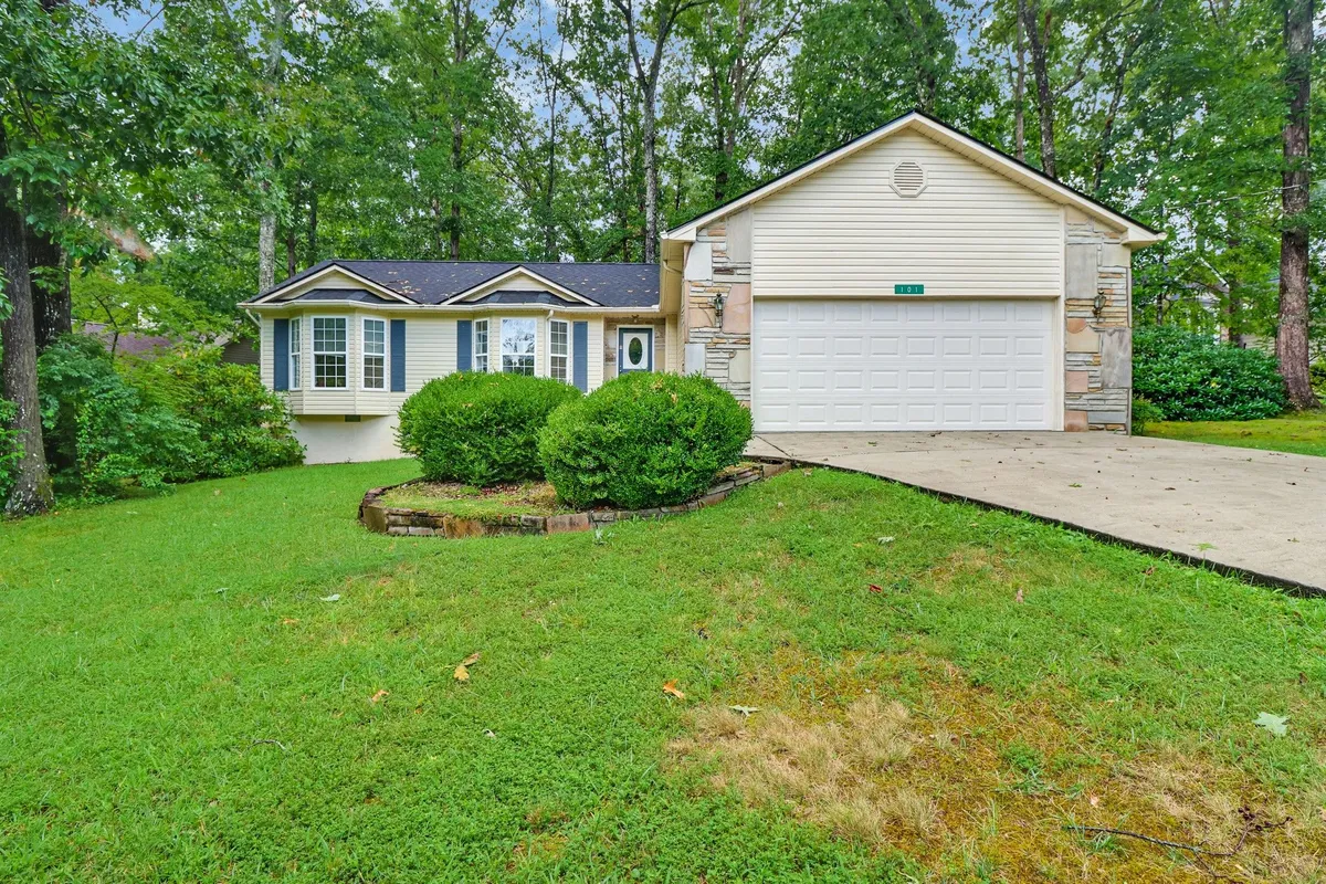 Property Slideshow image 1 of 34 | 101 ashdown ln, Crossville, TN, 38558