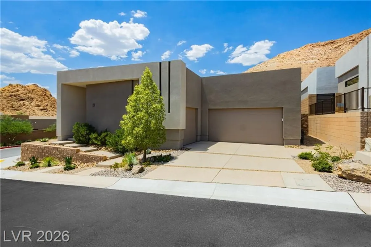 Property Slideshow image 1 of 42 | 21 sand star ln, Henderson, NV, 89011
