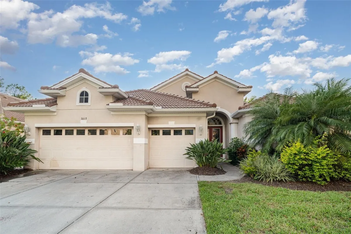 Property Slideshow image 1 of 20 | 1011 creek nine dr, North Port, FL, 34291