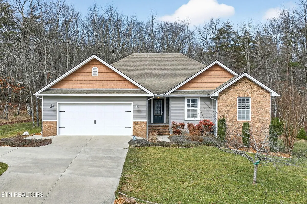 Property Slideshow image 1 of 47 | 513 lakeview dr, Crossville, TN, 38558