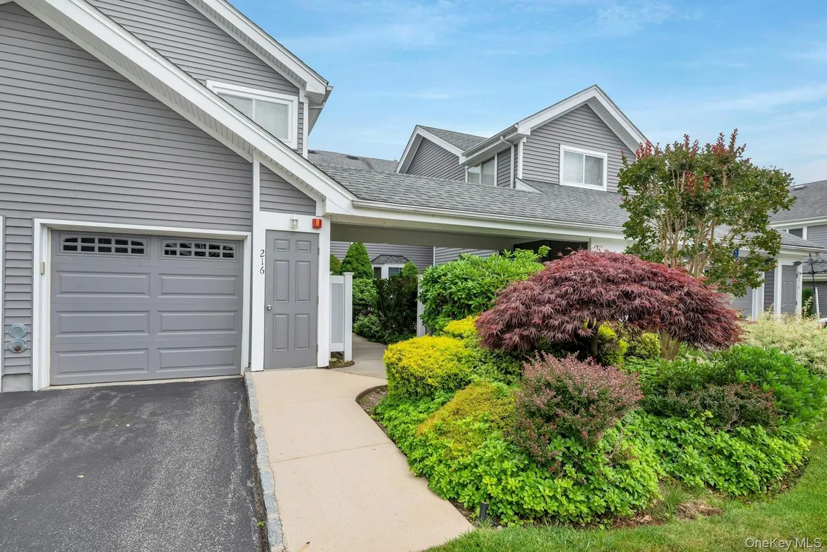 Property Slideshow image 1 of 41 | 216 river dr, Brookhaven, NY, 11955
