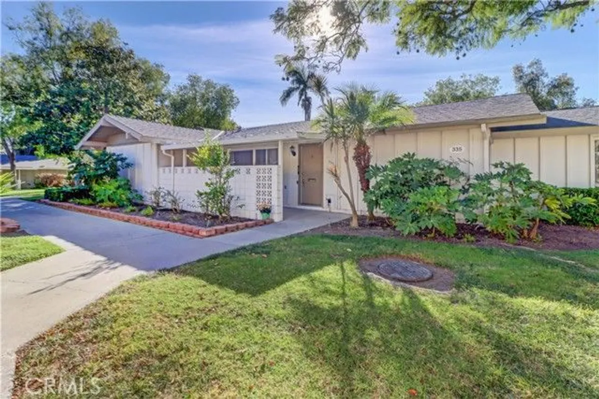 Property Slideshow image 1 of 26 | 335 avenida sevilla b, Laguna Woods, CA, 92637