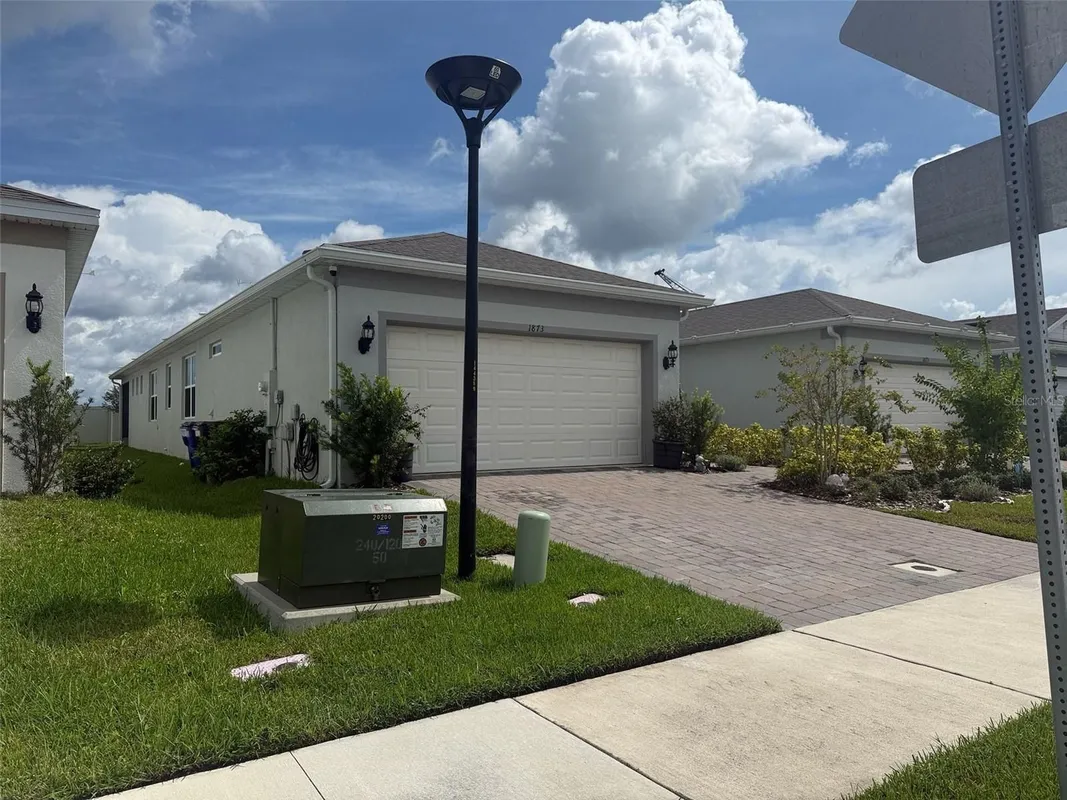 Property Slideshow image 1 of 18 | 1873 spring shower cir, Kissimmee, FL, 34744