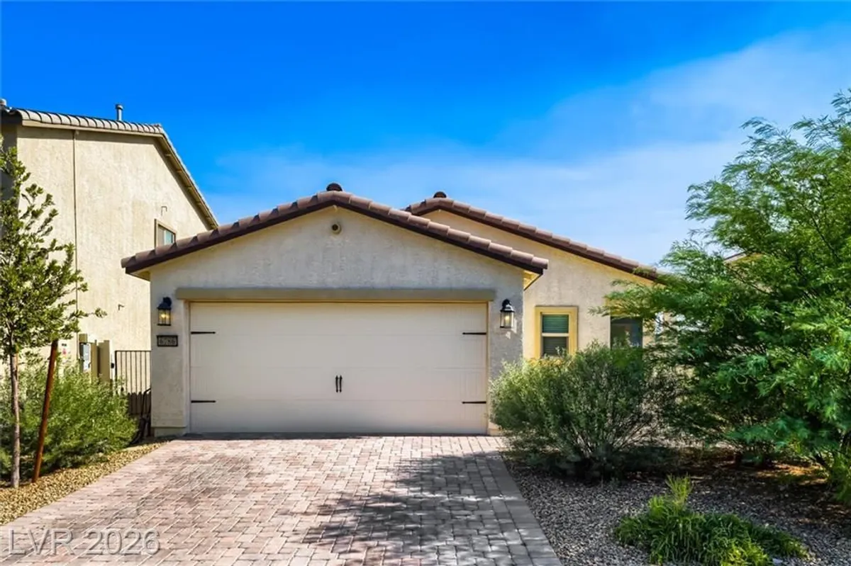 Property Slideshow image 1 of 22 | 6786 globemaster ct, Las Vegas, NV, 89156