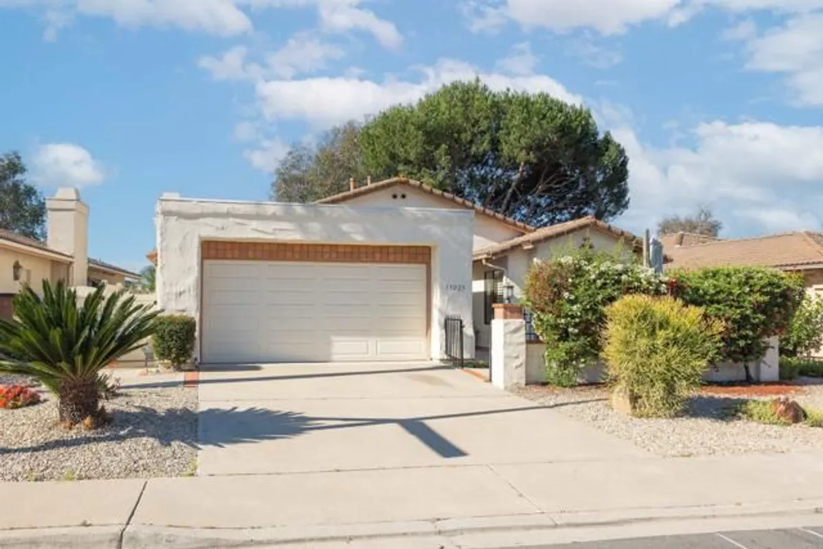 Property Slideshow image 1 of 26 | 13025 avenida marbella, San Diego, CA, 92128