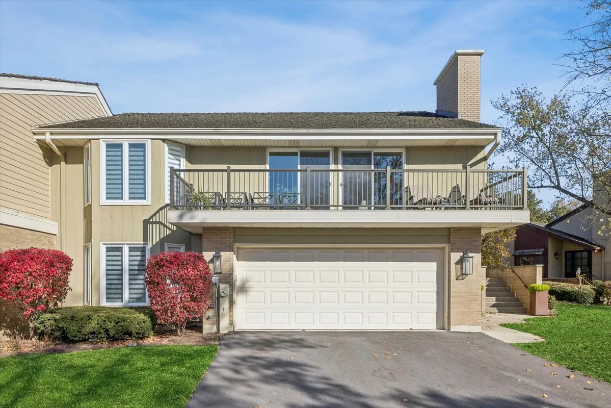 Property Slideshow image 1 of 30 | , Oak Brook, IL, 60523