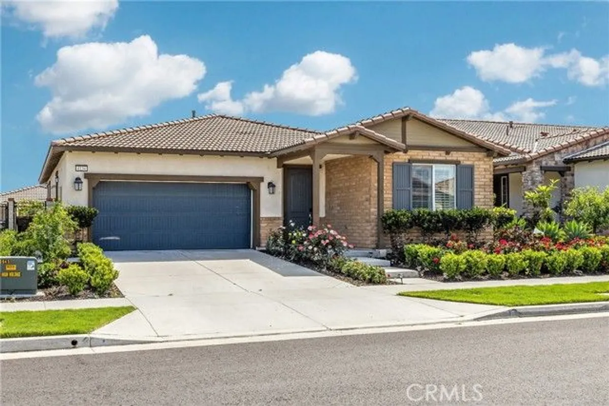 Property Slideshow image 1 of 42 | 4134 e perdido privado, Ontario, CA, 91761