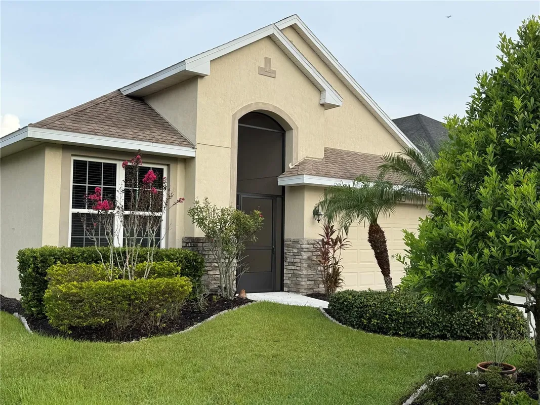 Property Slideshow image 1 of 36 | 8301 bridgeport bay cir, Mount Dora, FL, 32757