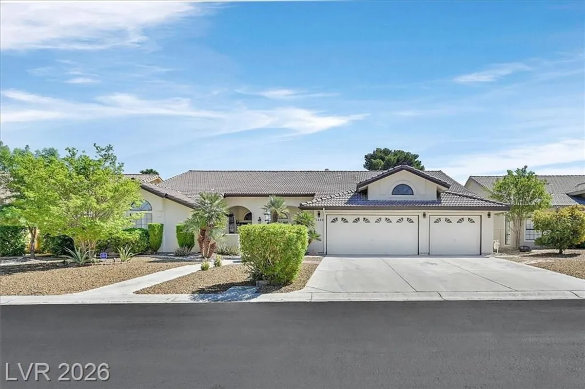 Property Slideshow image 1 of 75 | 5420 braemar dr, Las Vegas, NV, 89130