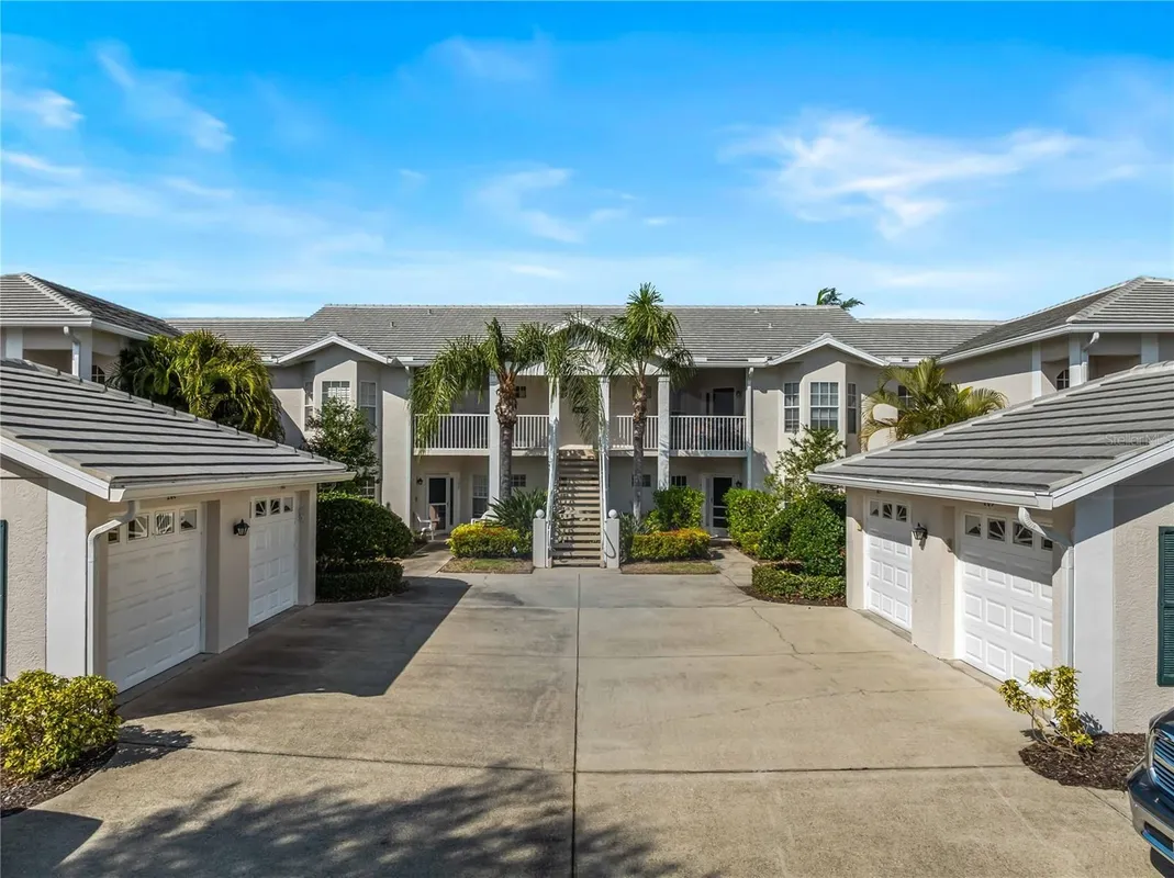Property Slideshow image 1 of 48 | 902 addington ct 103, Venice, FL, 34293