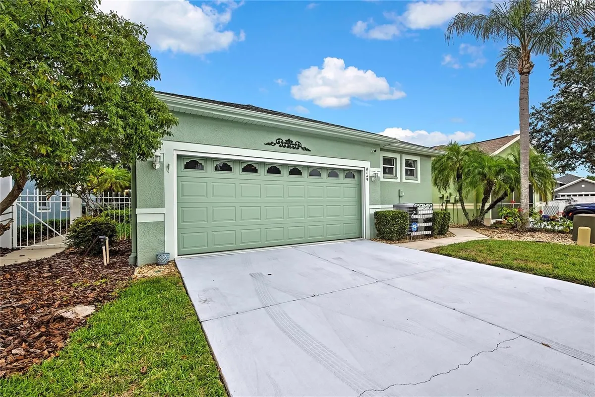 Property Slideshow image 1 of 51 | 8149 ambersweet pl, Land O Lakes, FL, 34637