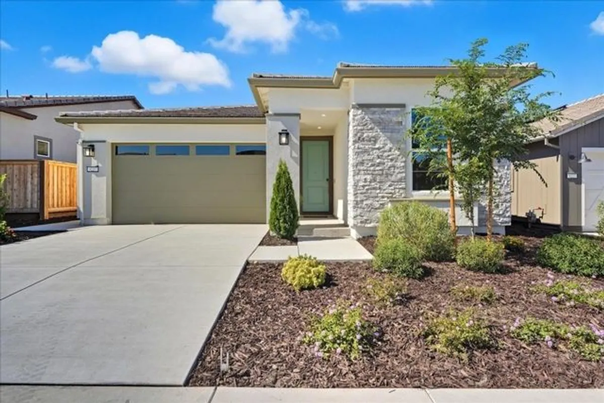 Property Slideshow image 1 of 24 | 3237 woody way, Hollister, CA, 95023