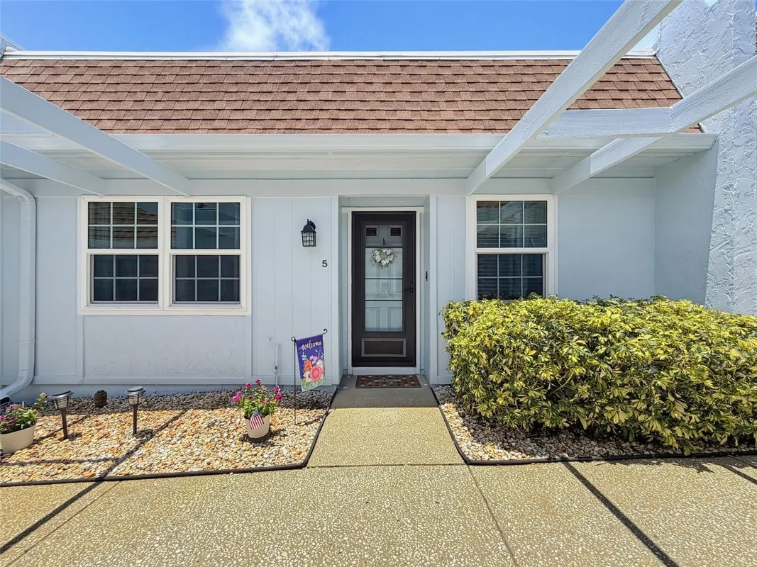 Property Slideshow image 1 of 22 | 8220 seven oaks ct 5, Port Richey, FL, 34668