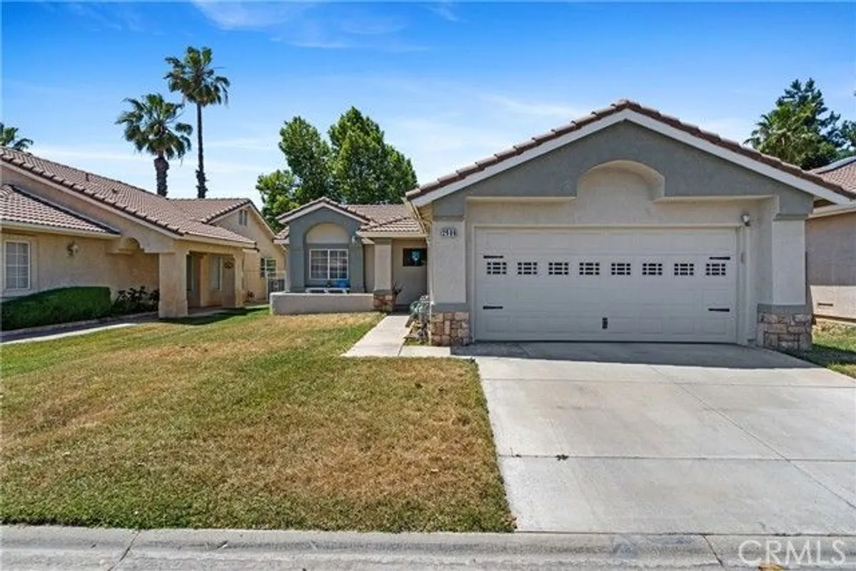 Property Slideshow image 1 of 43 | 2906 summer set cir, Banning, CA, 92220