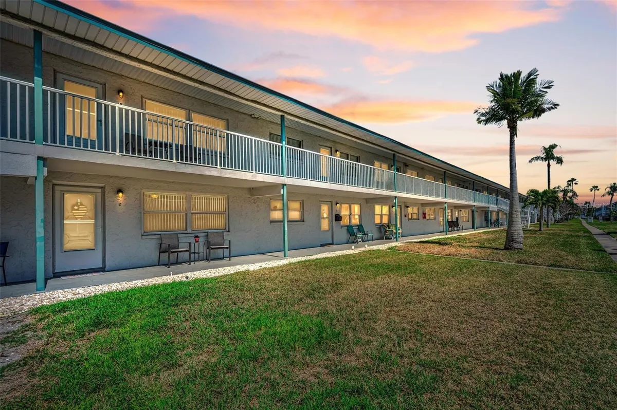 Property Slideshow image 1 of 42 | 5257 81st ln 2, St Petersburg, FL, 33709