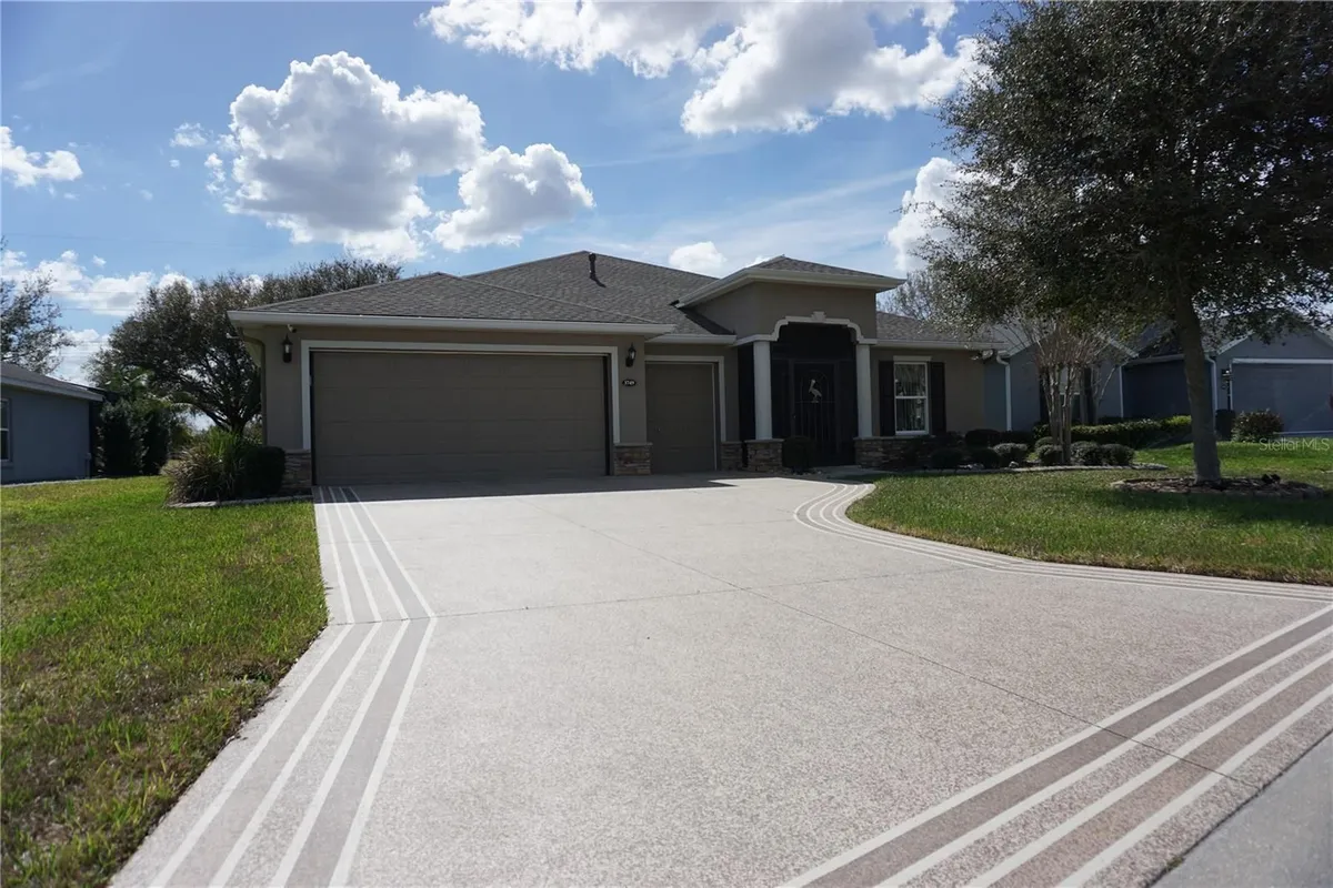 Property Slideshow image 1 of 49 | 3749 arlington ridge blvd, Leesburg, FL, 34748