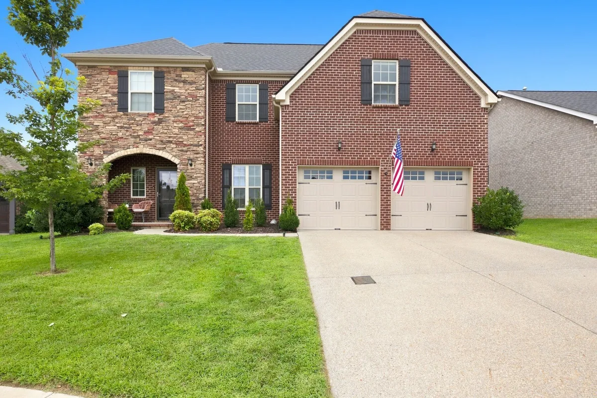 Property Slideshow image 1 of 62 | 1637 summit rdg, Lebanon, TN, 37090