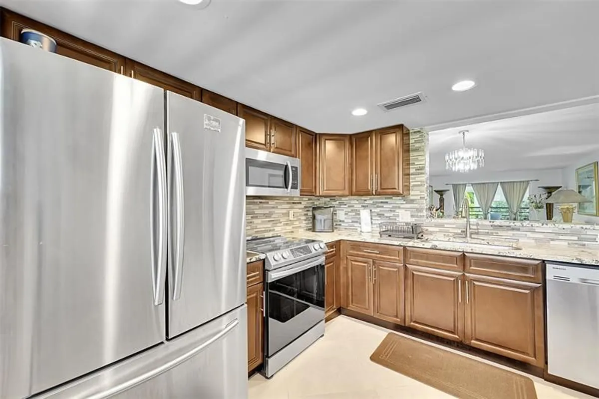 Property Slideshow image 1 of 43 | 2804 victoria way c3, Coconut Creek, FL, 33066