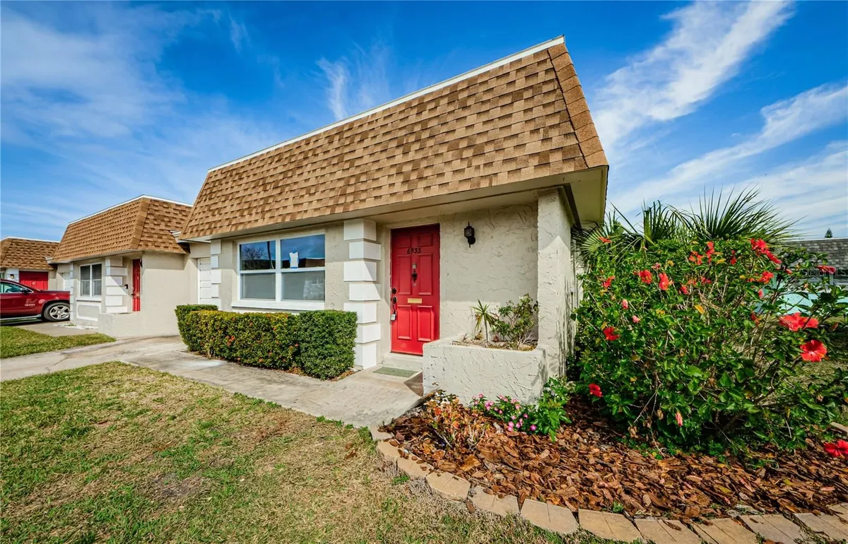 Property Slideshow image 1 of 36 | 6935 monte carlo, Pinellas Park, FL, 33781