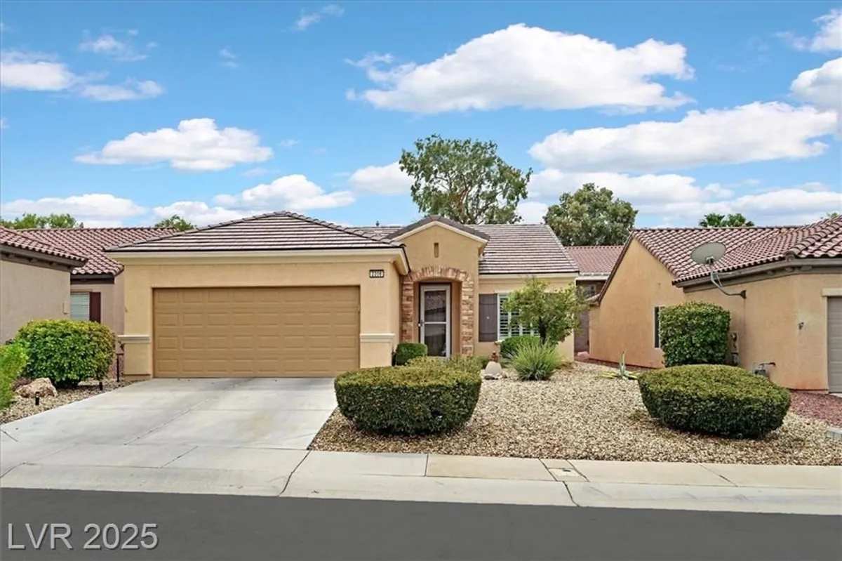 Property Slideshow image 1 of 43 | 2208 sawtooth mountain dr, Henderson, NV, 89044