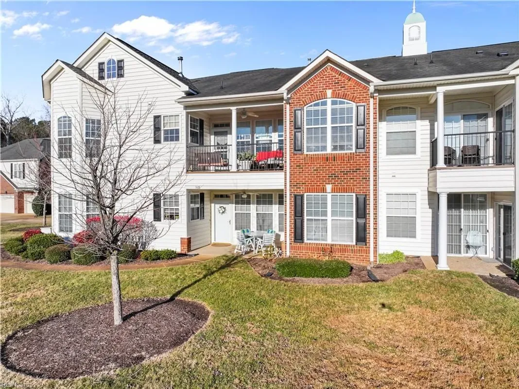 Property Slideshow image 1 of 34 | 3418 misty dawn ct, Virginia Beach, VA, 23456