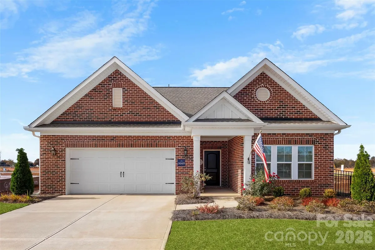 Property Slideshow image 1 of 26 | 3069 founding fathers dr, Gastonia, NC, 28056