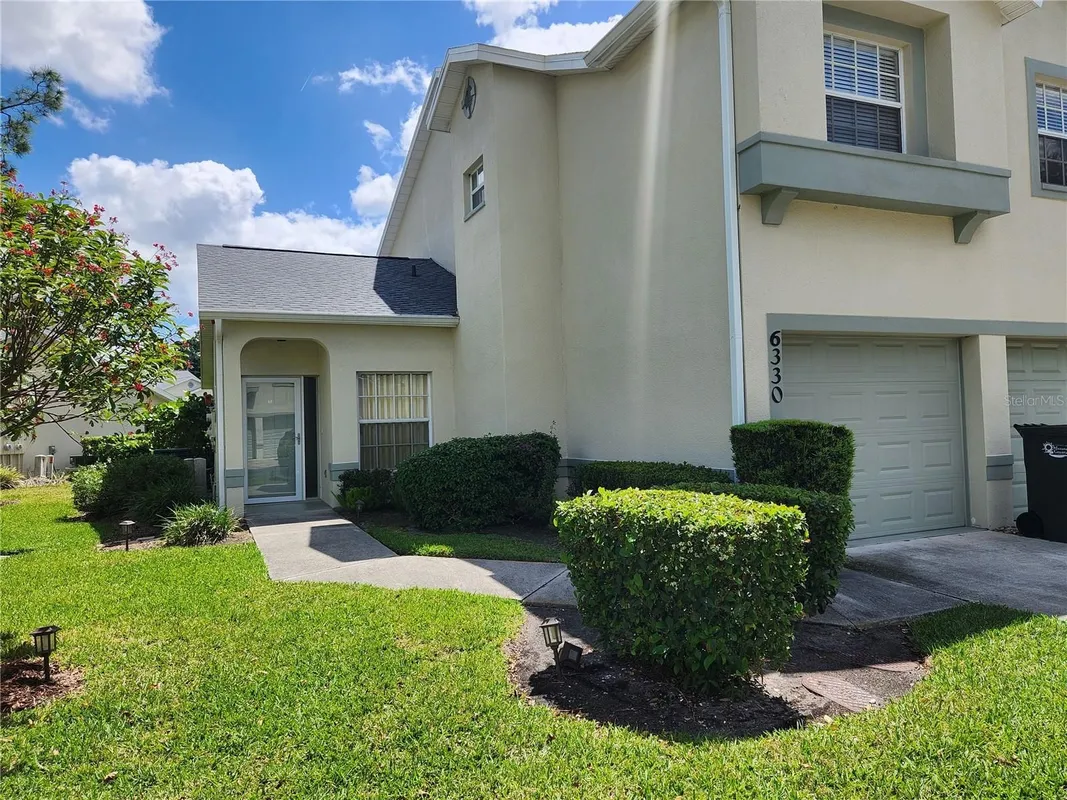 Property Slideshow image 1 of 36 | 6330 green oak cir 6330, Bradenton, FL, 34203