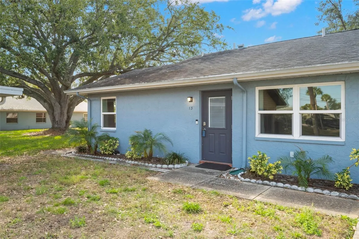 Property Slideshow image 1 of 41 | 1904 canterbury ln 13, Sun City Center, FL, 33573