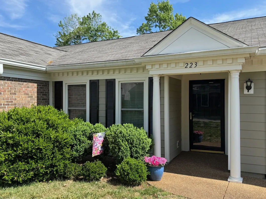 Property Slideshow image 1 of 13 | 223 cana cir, Nashville, TN, 37205