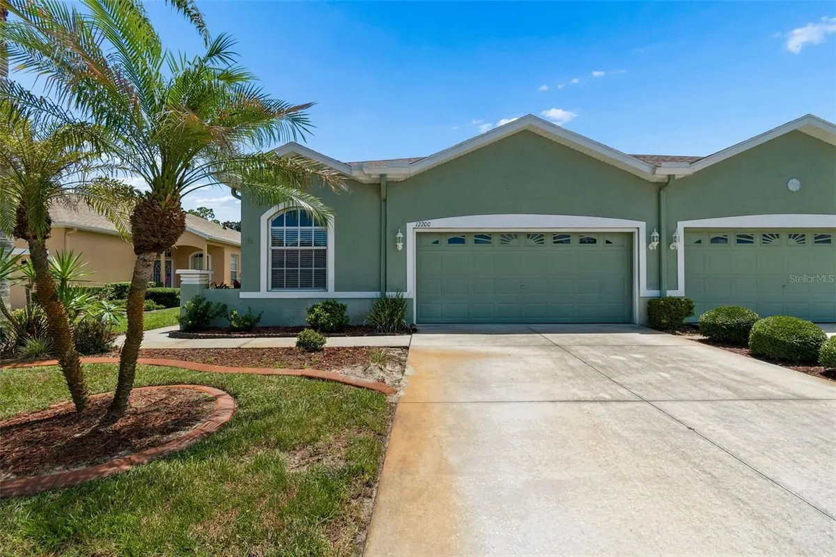 Property Slideshow image 1 of 61 | 12200 putter green ct, New Port Richey, FL, 34654
