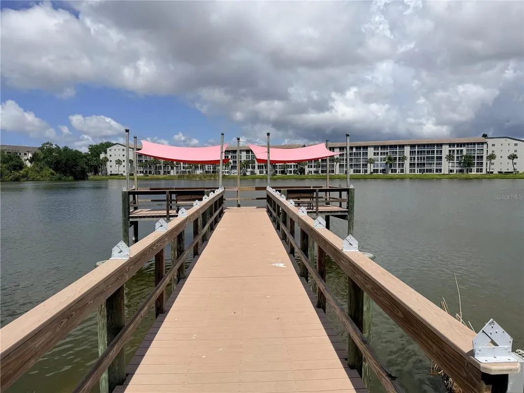 Property Slideshow image 1 of 37 | 3621 lake bayshore dr j-403, Bradenton, FL, 34205