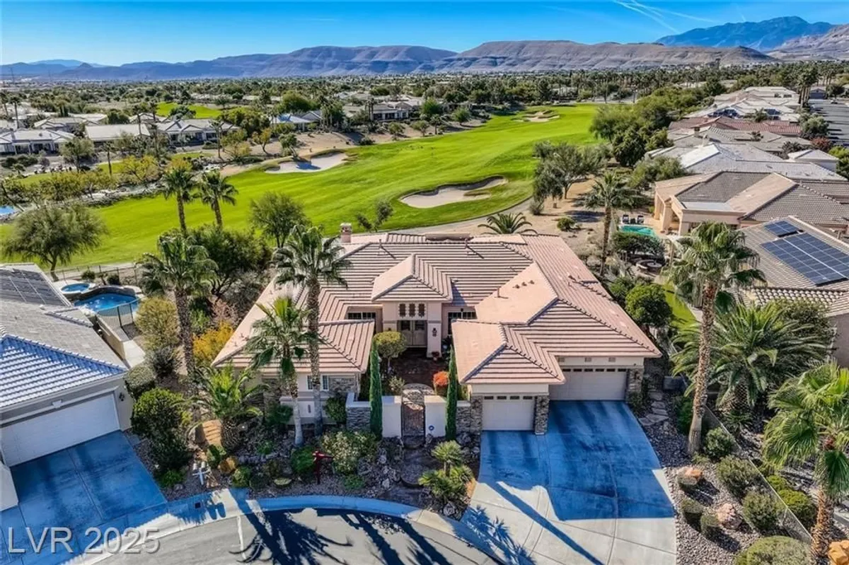 Property Slideshow image 1 of 35 | 4198 melodia songo ct, Las Vegas, NV, 89135