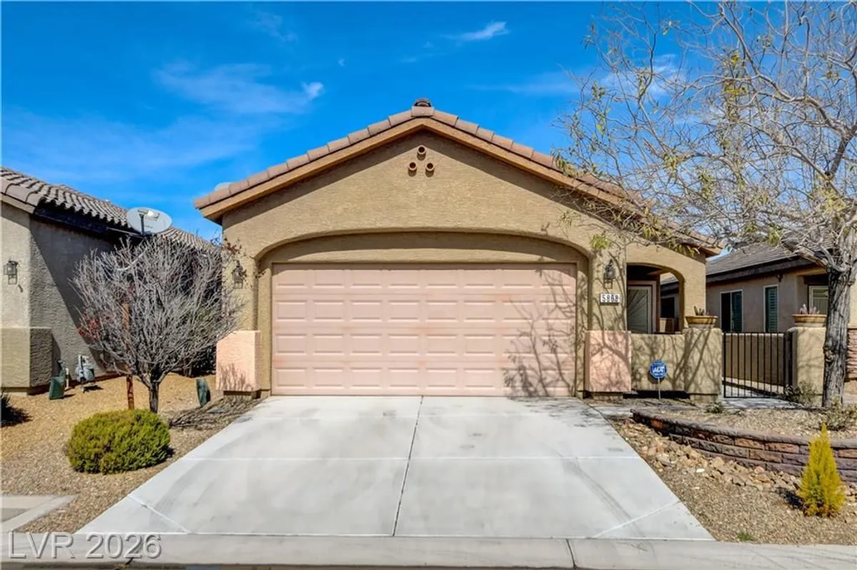 Property Slideshow image 1 of 49 | 5868 crossfield ave, Las Vegas, NV, 89122