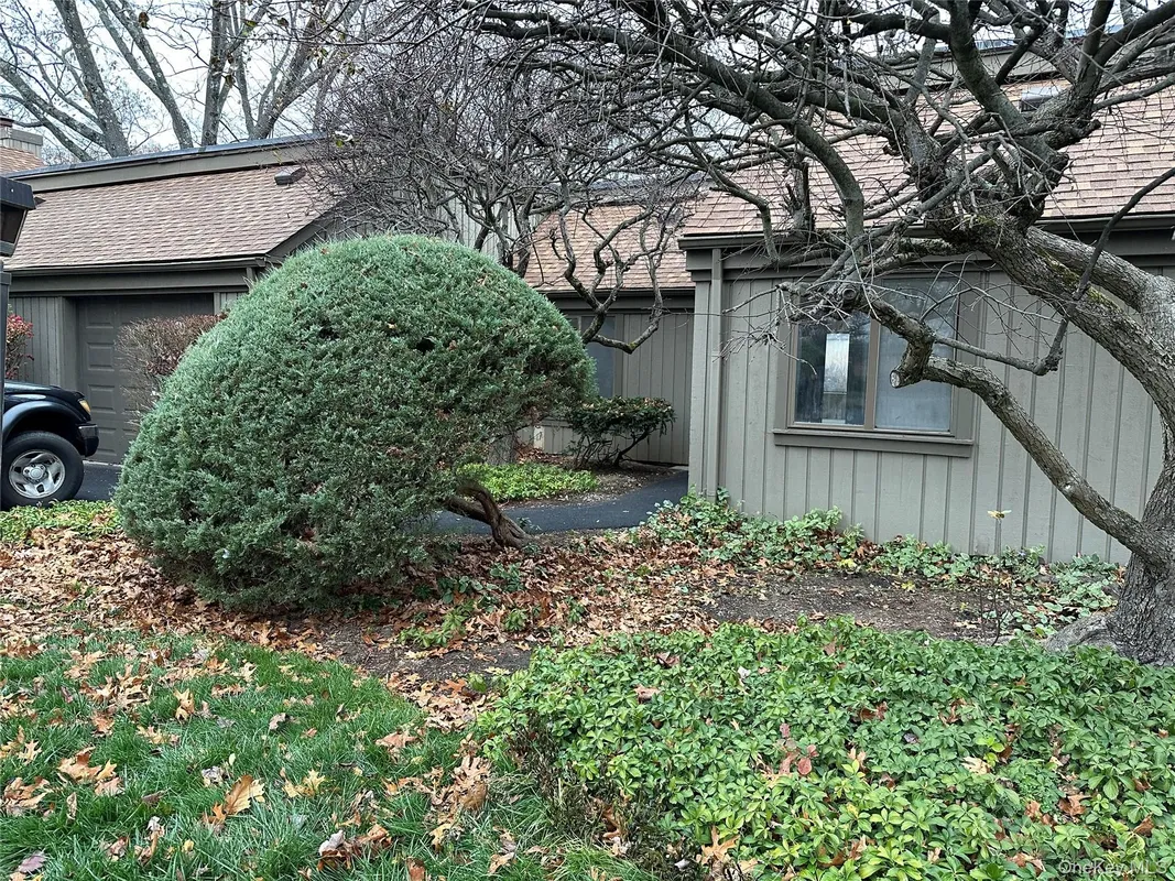 Property Slideshow image 1 of 15 | 107 heritage hls c, Somers, NY, 10589