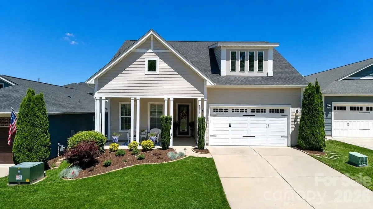 Property Slideshow image 1 of 48 | 5099 looking glass trl, Denver, NC, 28037