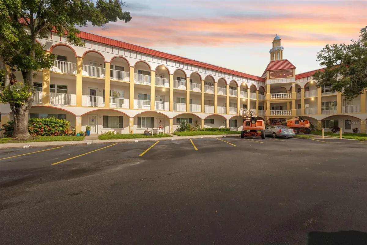 Property Slideshow image 1 of 31 | 2430 florentine way 6, Clearwater, FL, 33763