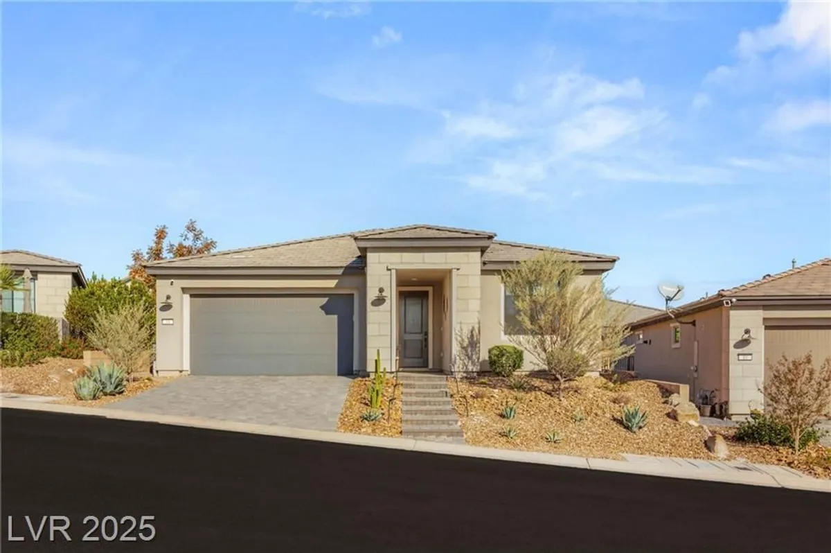 Property Slideshow image 1 of 38 | 14 summer agave ave, Henderson, NV, 89011