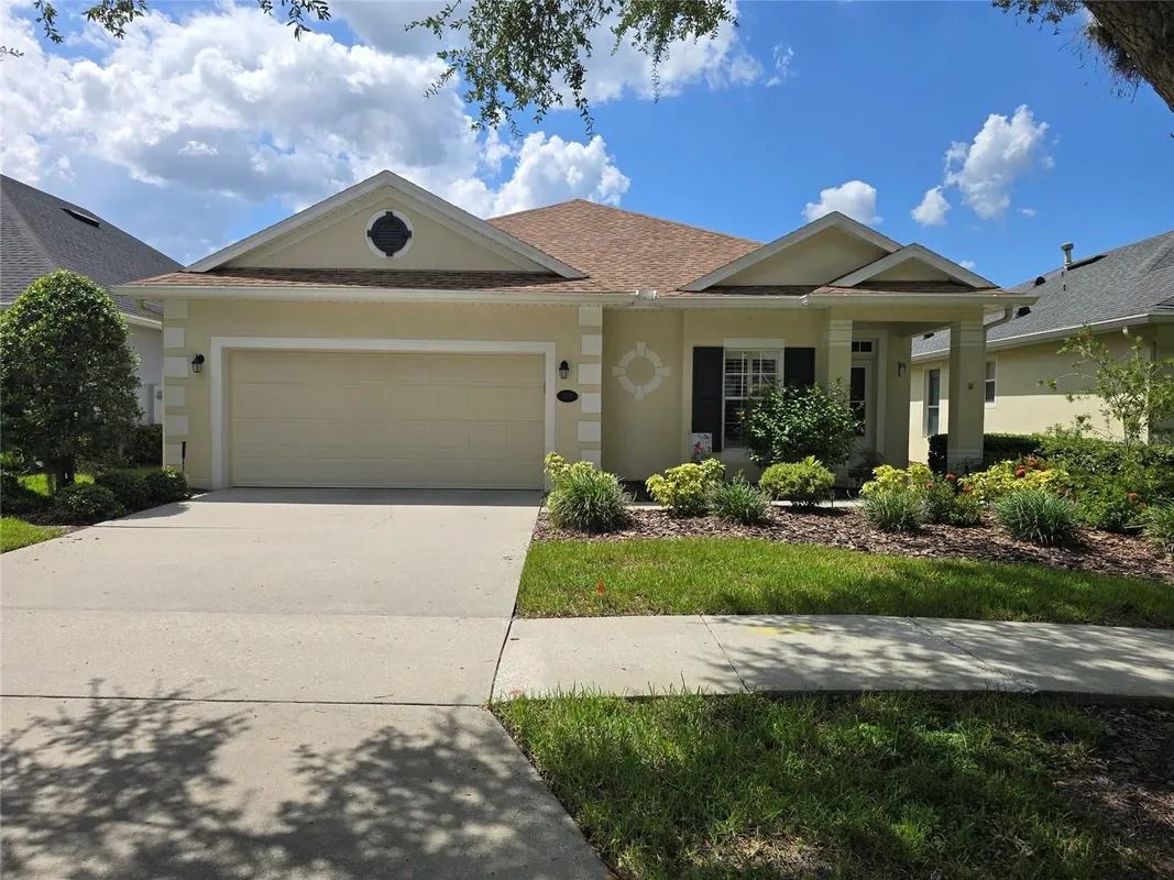 Property Slideshow image 1 of 10 | 307 heron point way, Deland, FL, 32724