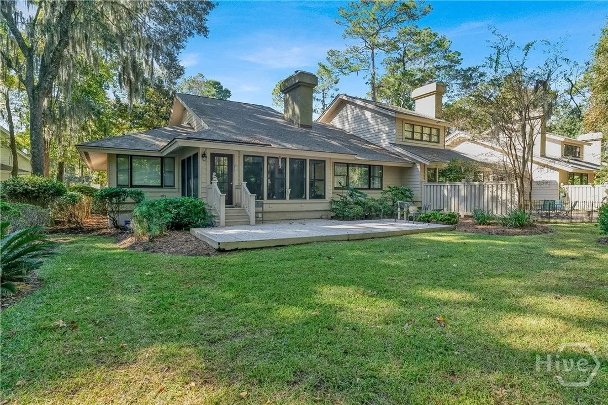 Property Slideshow image 1 of 14 | 15 franklin creek rd, Savannah, GA, 31411