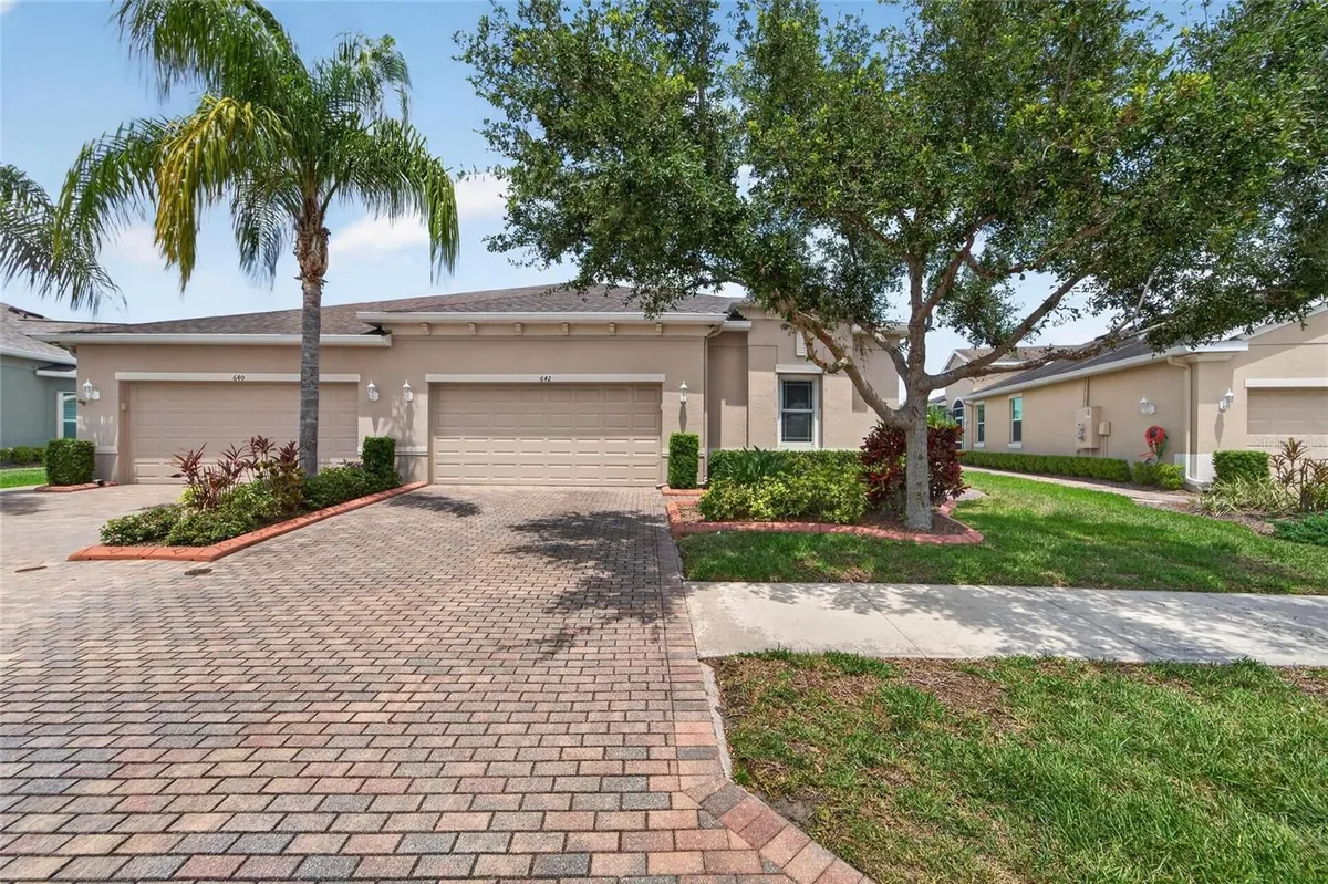 Property Slideshow image 1 of 94 | 642 chipper dr, Sun City Center, FL, 33573