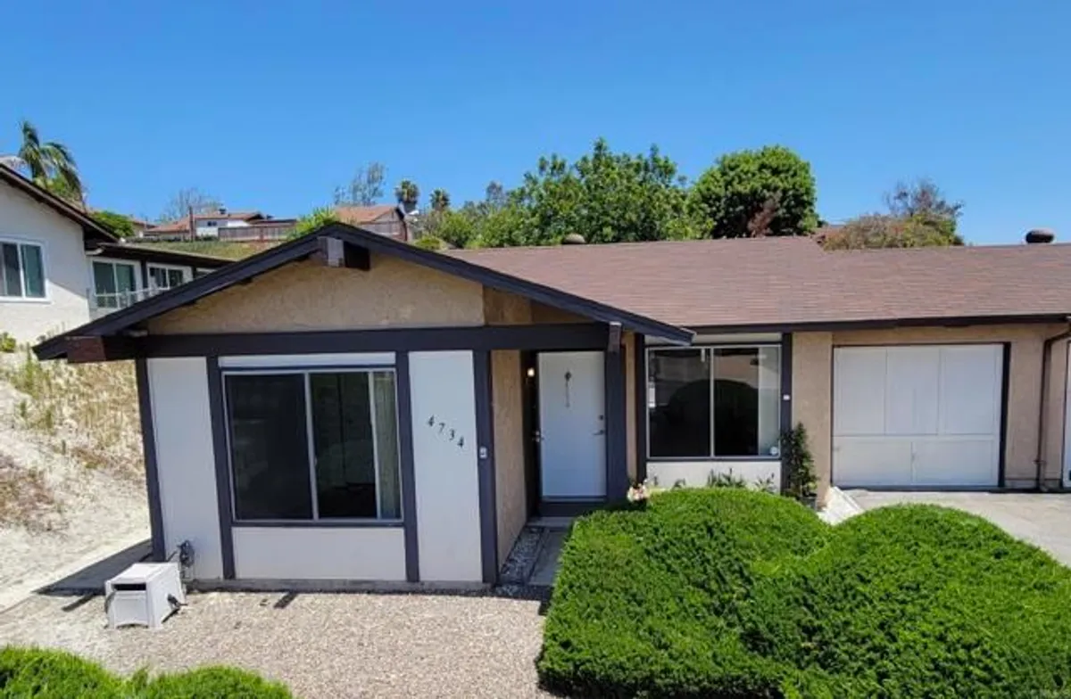 Property Slideshow image 1 of 23 | 4734 rim rock rd, Oceanside, CA, 92056