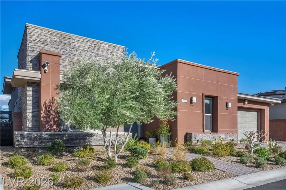 Property Slideshow image 1 of 72 | 6824 steel mist st, Las Vegas, NV, 89148