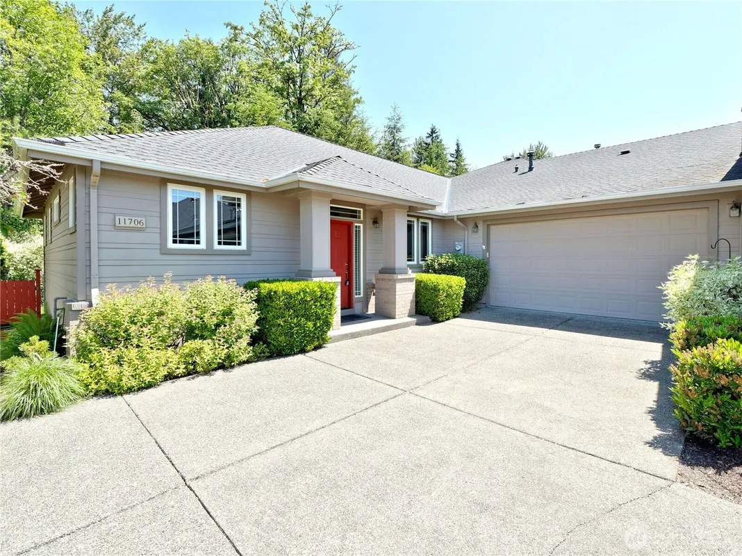 Property Slideshow image 1 of 34 | 11706 239th ave, Redmond, WA, 98053