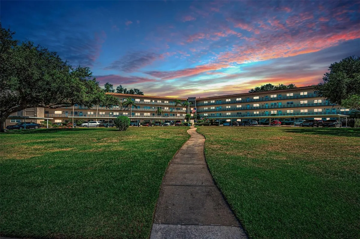 Property Slideshow image 1 of 43 | 5725 80th st 404, St Petersburg, FL, 33709