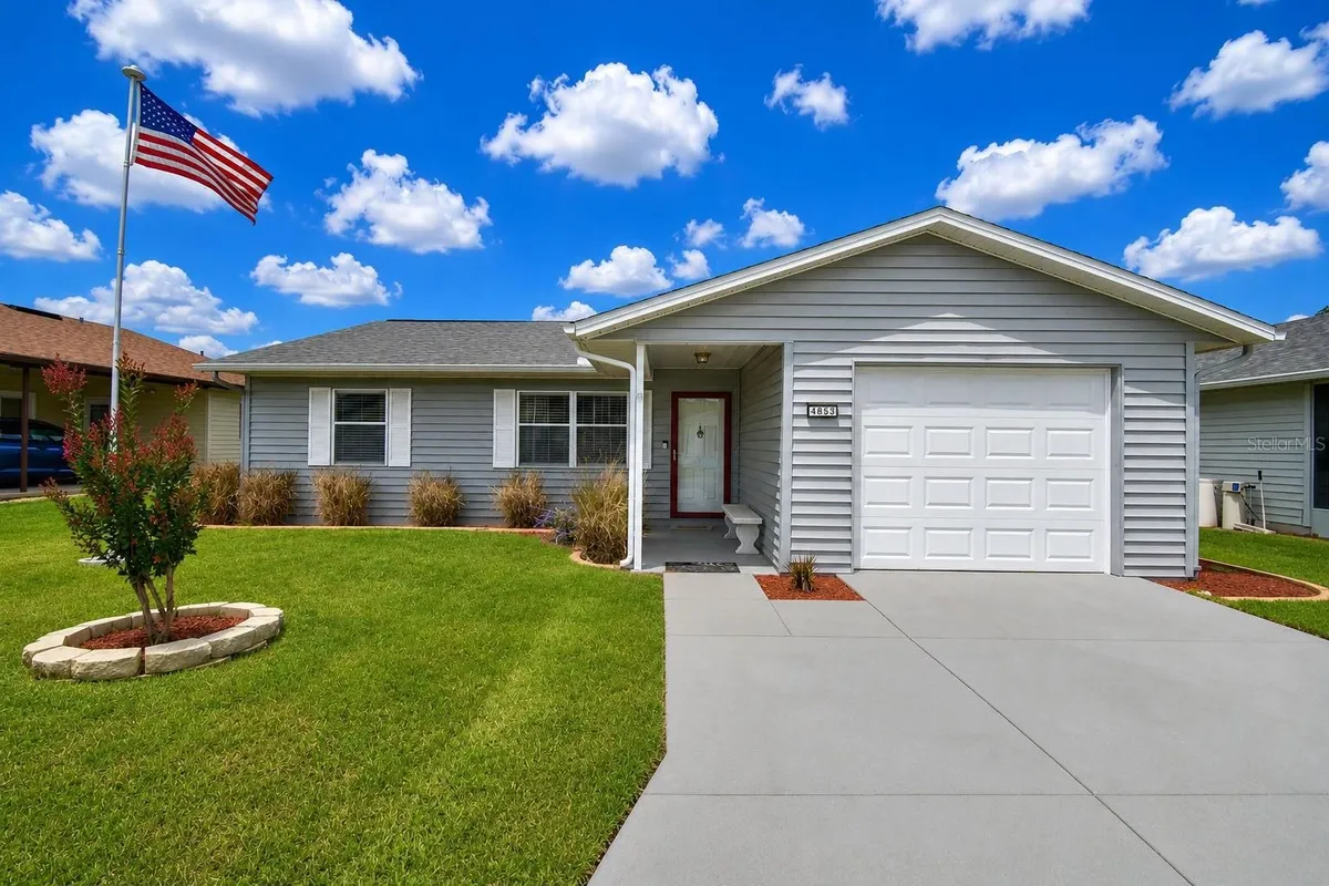 Property Slideshow image 1 of 49 | 4853 colonnades cir, Lakeland, FL, 33811
