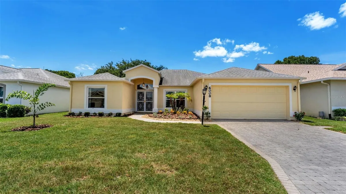 Property Slideshow image 1 of 77 | 6008 swallow dr, Lakeland, FL, 33809