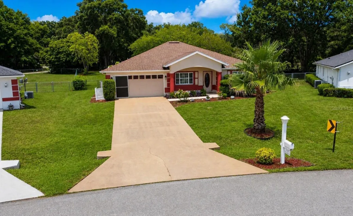 Property Slideshow image 1 of 41 | 6008 sw 103rd loop, Ocala, FL, 34476