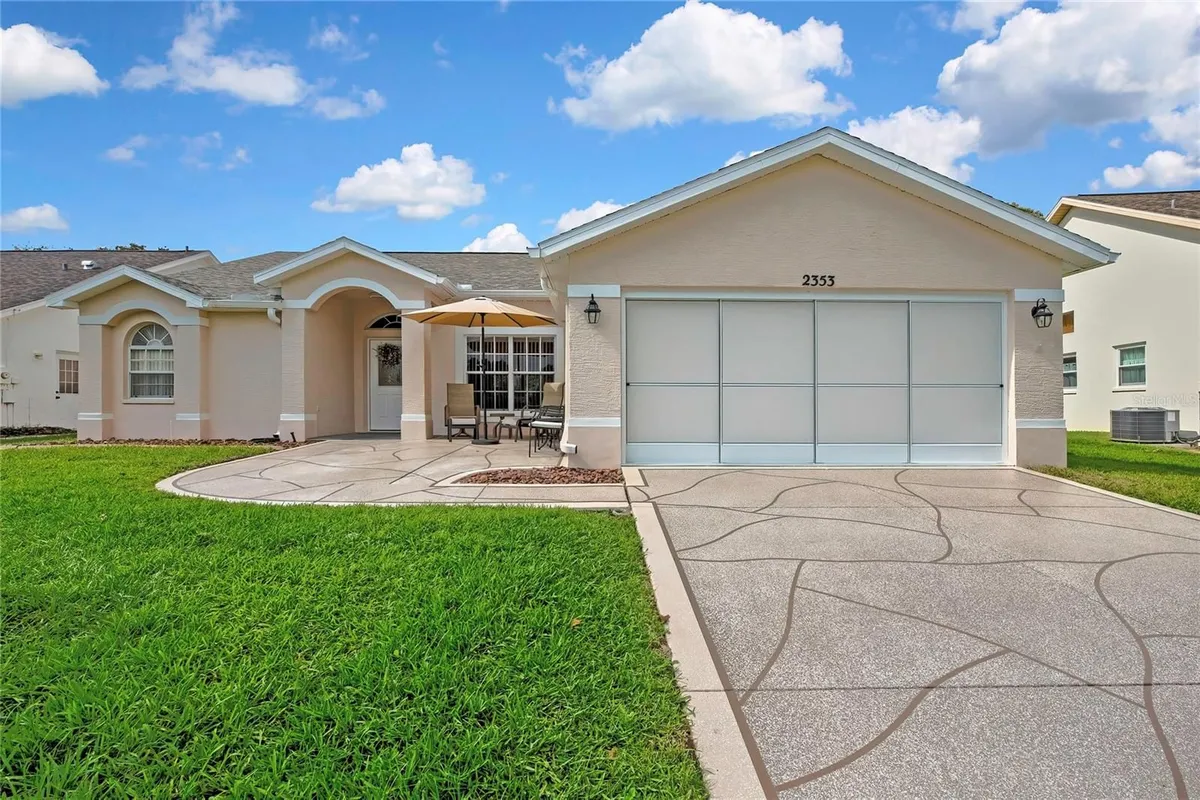 Property Slideshow image 1 of 40 | 2353 summercrest ln, Spring Hill, FL, 34606