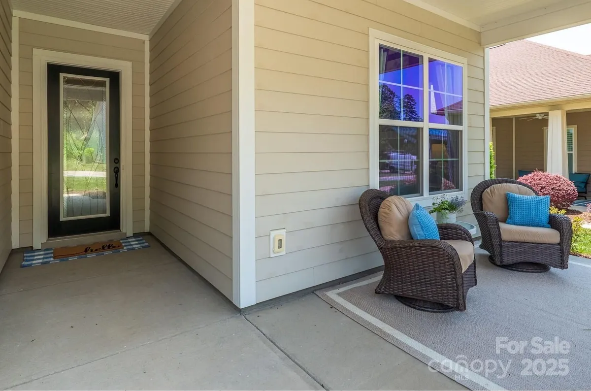 Property Slideshow image 1 of 40 | 5531 elk knob ct, Denver, NC, 28037