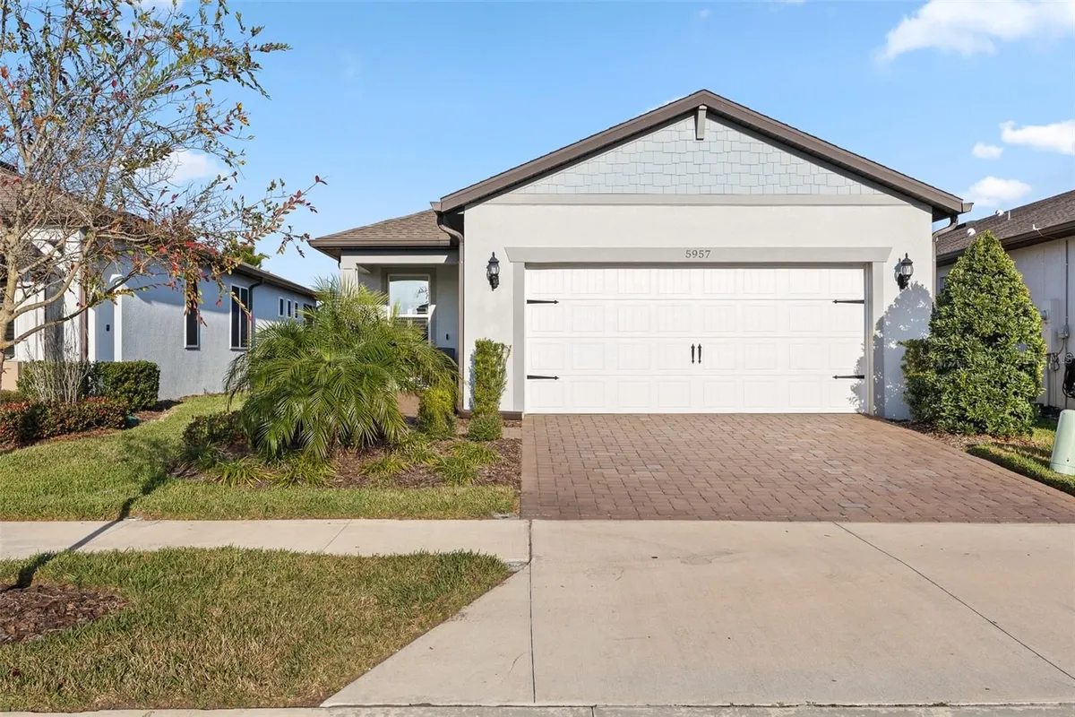 Property Slideshow image 1 of 54 | 5957 shorebird br, Land O Lakes, FL, 34638
